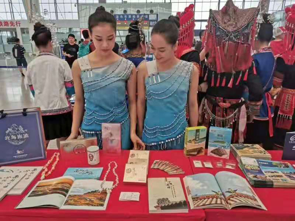 搭乘首發(fā)高鐵，海真珠珍珠粉抵達(dá)東方明珠